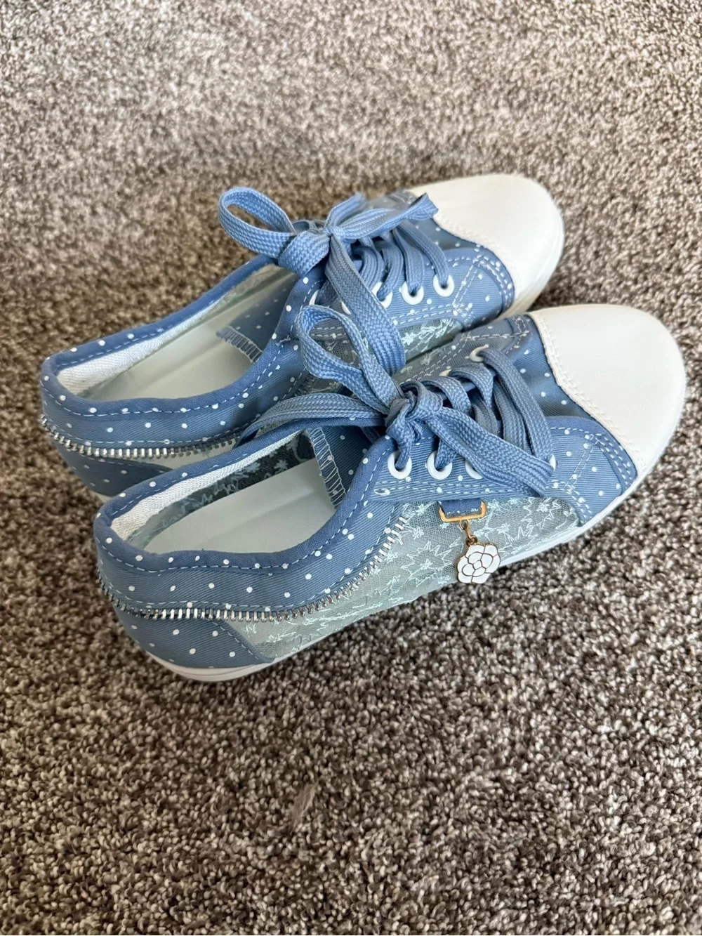 Women's Blue Lace-Accent Casual Sneakers